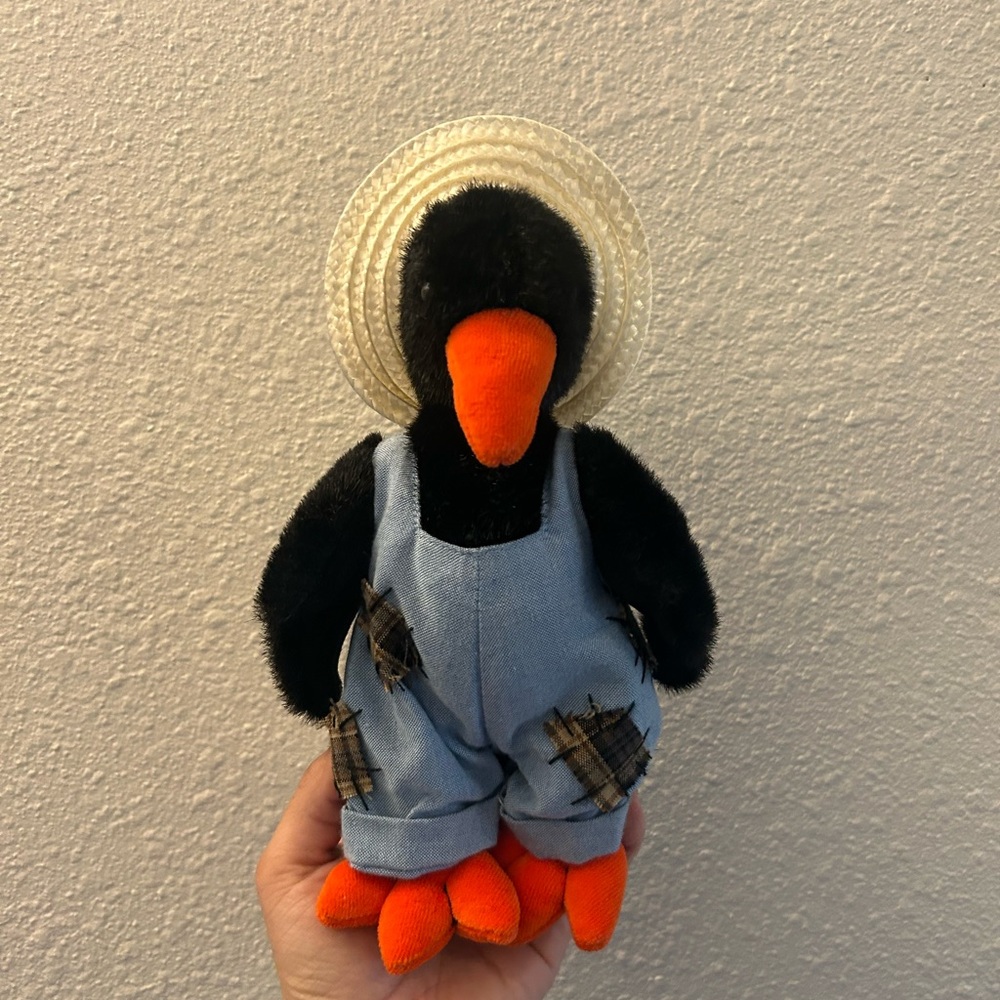 TY 1993 vintage crow in outfit
